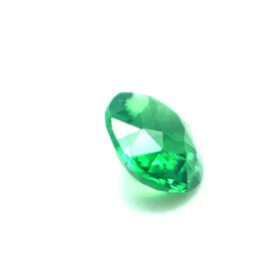 1.1ct Vivid Green Garnet VVS Oval Shape (6.91x5.91x3.82 mm) Unheated gemstone from Sri Lanka