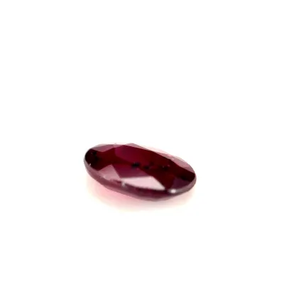 0.7ct Red Ruby Vs Oval Shape (6.6x4.8x2.3 mm) UNHEATED gemstone from Ceylon
