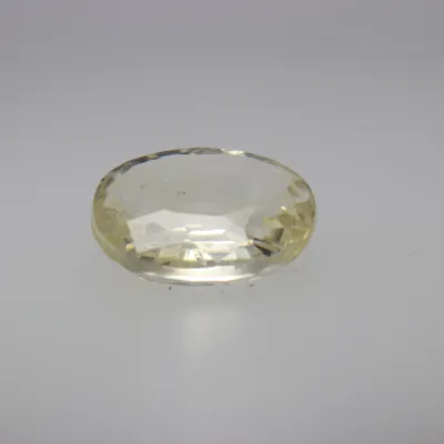 1.1ct Light Goldenrod Yellow Sapphire Vs1 Oval Shape (6.8x5.7x2.6 mm) Unheated gemstone from Sri Lanka