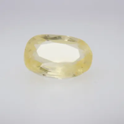 1.4ct Yellow Sapphire VVS1 Oval Shape (3.4x7.5x5.1 mm) Unheated gemstone from Sri Lanka